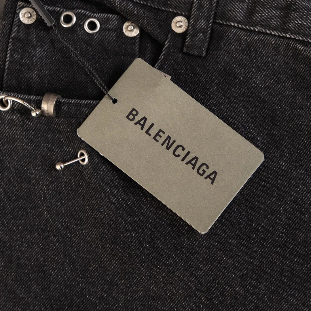 ！balenciaga* 24ss ， 460 Premium ， ， Breathable ， 。 Breathable， ， Classic 。 50 ， ， 100+， ， ， ， 。 。Classic Versatile。 ， ， ， Retro 100 1:1 1:1 logo 1:1 logo ：Black Size：S. M. L